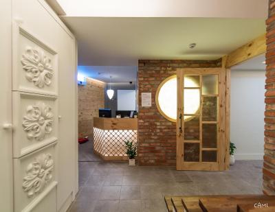 هتل قب اسئوول دنگدامون