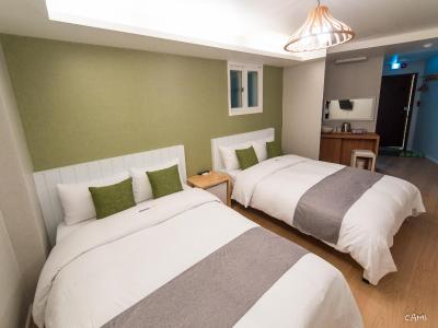 هتل قب اسئوول دنگدامون