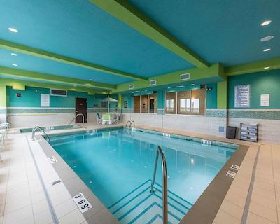 کمفرت این اند سویتز کالگاری آیرپرت نرد