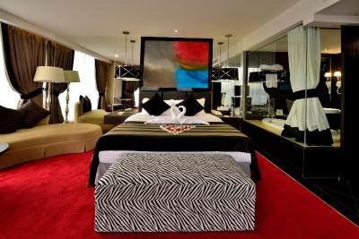 کسمو اماروسا هتل