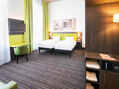 ایبیز استیلز تریر