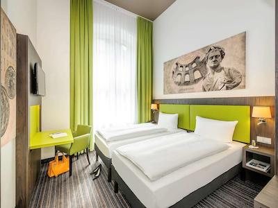 ایبیز استیلز تریر