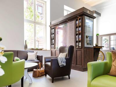 ایبیز استیلز تریر