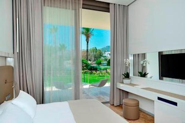 یالیکاواک مارینا بیچ هتل