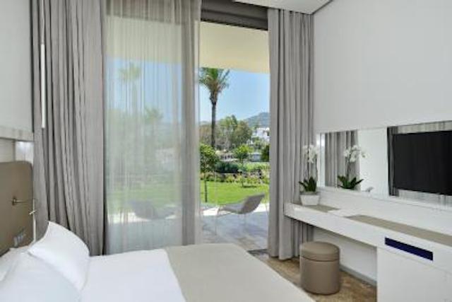 یالیکاواک مارینا بیچ هتل