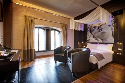 دهارما لوکسوری هتل