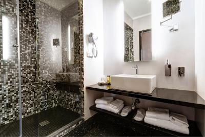 دهارما لوکسوری هتل