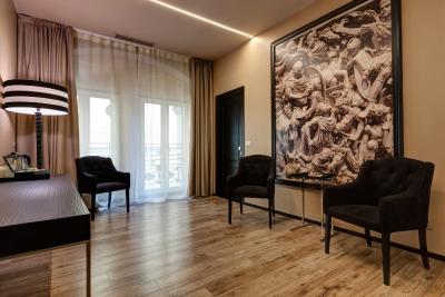 دهارما لوکسوری هتل