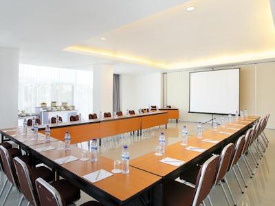 اماریز هتل پاکوان بگور