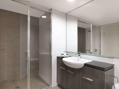 ادینا اپارتمنت هتل اسیدنی آیرپرت