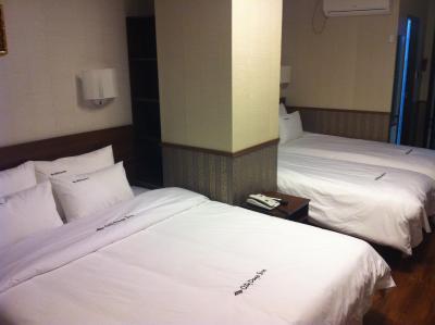 گلبال این دنگدامون سیتی دز