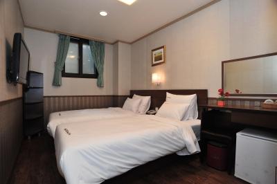 گلبال این دنگدامون سیتی دز