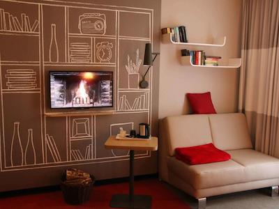 ایبیز برلین هاوپتباهنهف هتل