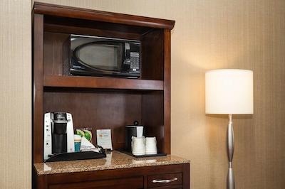 هیلتون گاردن این اسیتل دونتون