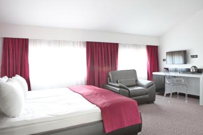 نوا سیتی سیناتور کالکشن هتلز