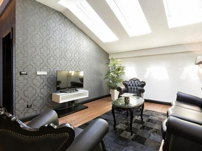 نوا سیتی سیناتور کالکشن هتلز