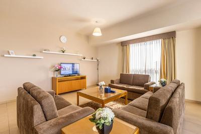 امواج سوئیتس جمیرا بیچ رزیدنس (رودا)