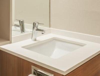 میکرتل این اند سویتز بای ویندهام آلتونا