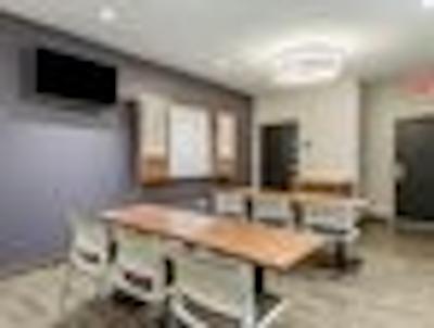 میکرتل این اند سویتز بای ویندهام آلتونا