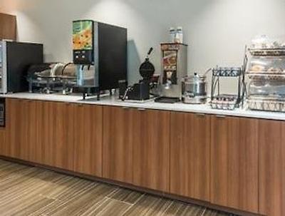 میکرتل این اند سویتز بای ویندهام آلتونا