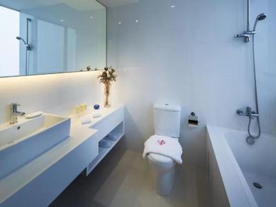 پارک اونیو سوئیتس کلمنسو