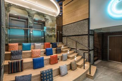 اون هتل نو یرک-تیمز اسکوار اسود