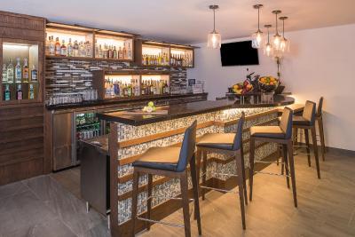 اون هتل نو یرک-تیمز اسکوار اسود