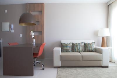 هتل اینترسیتی لد گواز کلاراز