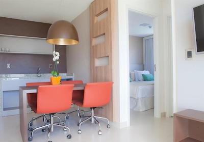 هتل اینترسیتی لد گواز کلاراز