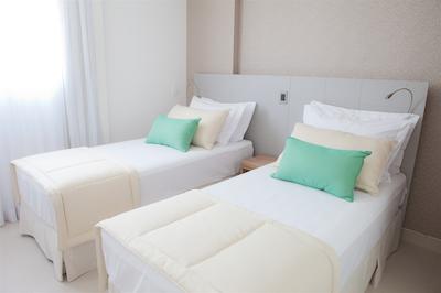 هتل اینترسیتی لد گواز کلاراز