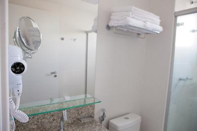 هتل اینترسیتی لد گواز کلاراز