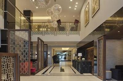 کرون پلازا وفا-کنگرز هتل