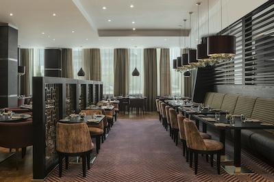 کرون پلازا وفا-کنگرز هتل