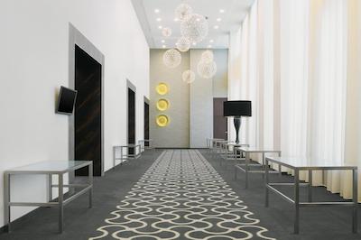 کرون پلازا وفا-کنگرز هتل