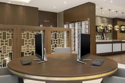 کرون پلازا وفا-کنگرز هتل