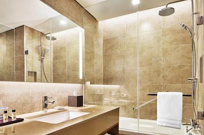 فور پوینتز بای شراتون اسئوول نامسان