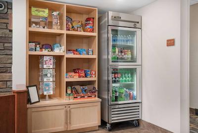 امریسین هتل اند سویتز هارتفرد