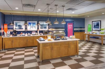 هامپتون این اند سویتز دالاز/پلانو-ایست