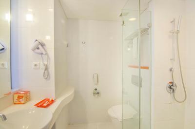 هاریز هتل اند کنونشنز دنپاسار-بالی