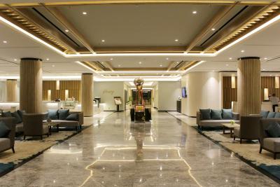 دیسوری اند کنونشن انکل هتل