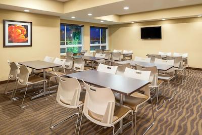 میکرتل این اند سویتز بای ویندهام رد دیر