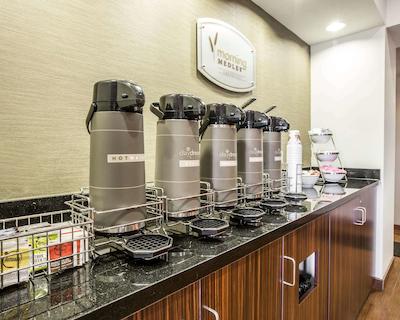 اسلیپ این اند سویتز پاج