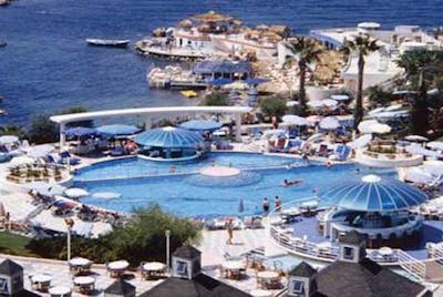 د گرند بلو اسکای اینترنیشنال