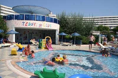 د گرند بلو اسکای اینترنیشنال