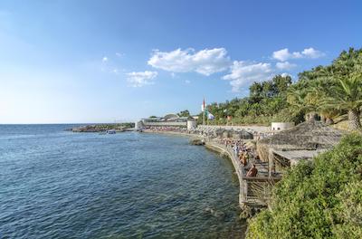 د گرند بلو اسکای اینترنیشنال