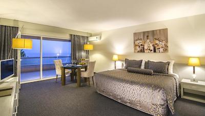 د گرند بلو اسکای اینترنیشنال