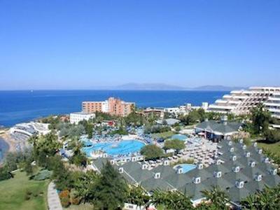 د گرند بلو اسکای اینترنیشنال