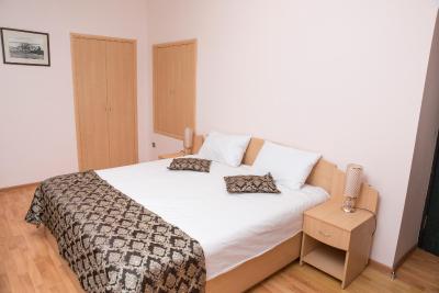 سیتی والز هتل