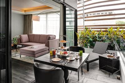 اکیرا مانر چیانگ مای