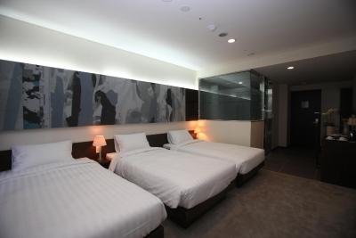 هتل اونتری جننو